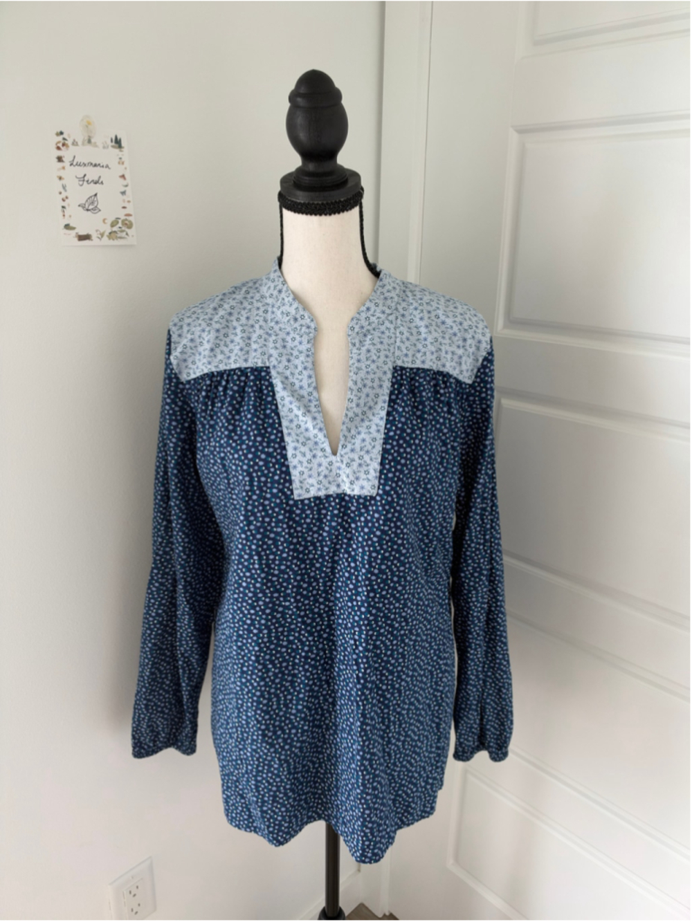 Women's Lands' End Floral Blouse Size S Light Blue Long Sleeve Top Cottagecore
